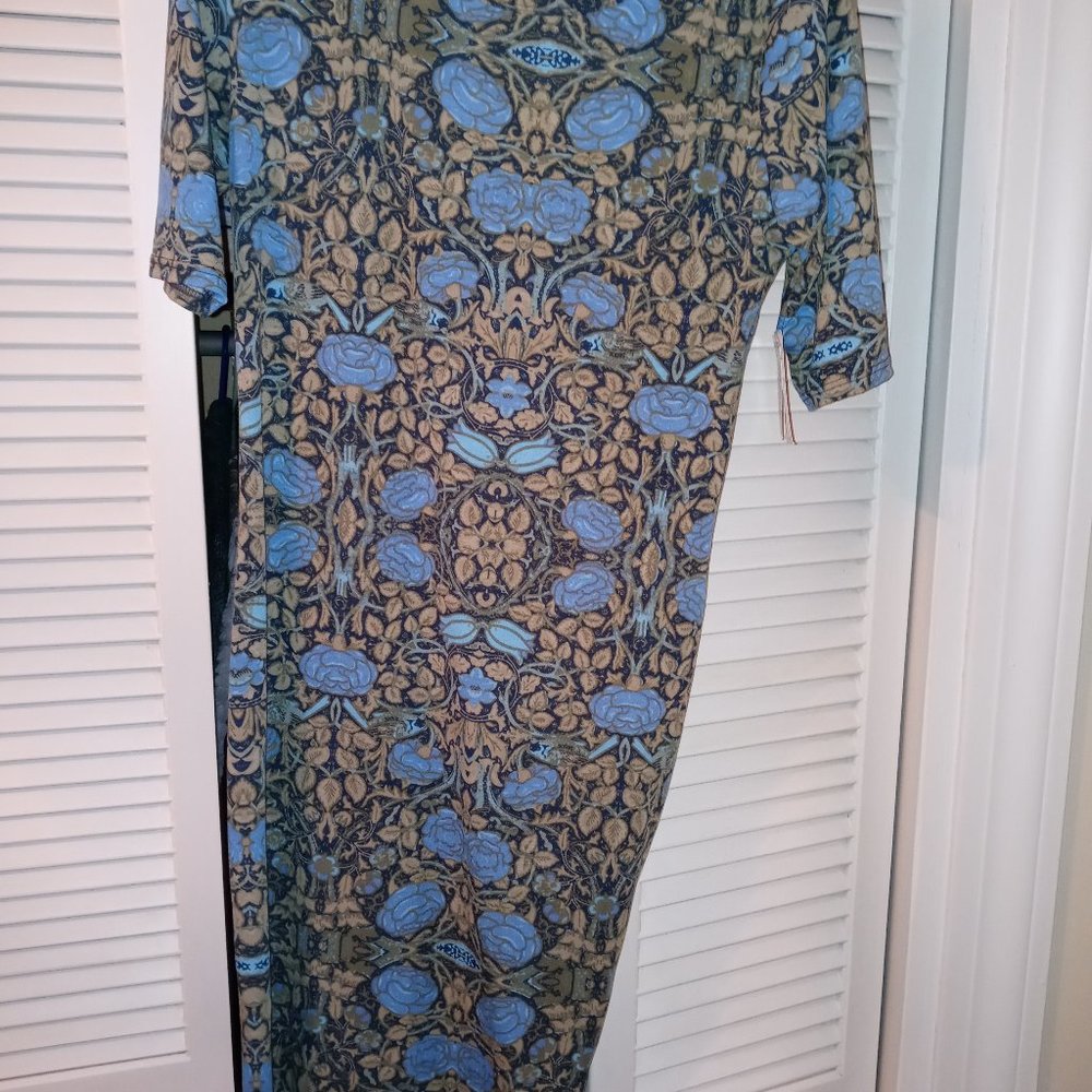 medium Lularoe dress, never worn!